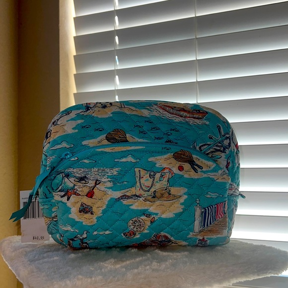 Vera Bradley Handbags - Vera Bradley Iconic Large Cosmetics Bag